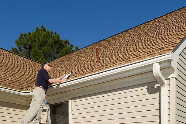 Best Roof Moss and Algae Removal  in Tumter, WA